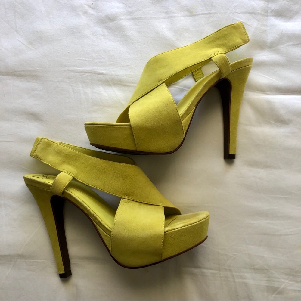 COPY - Diane Von Furstenberg Green Suede Heels Pl…
